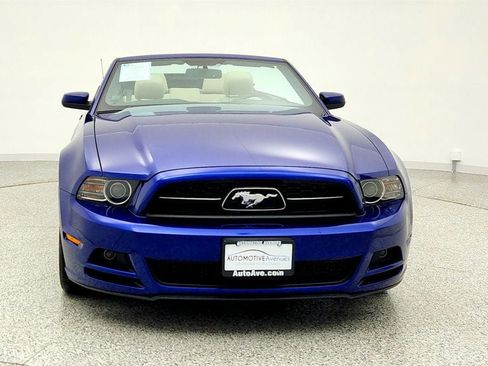 Used 2013 Ford Mustang Premium image 2