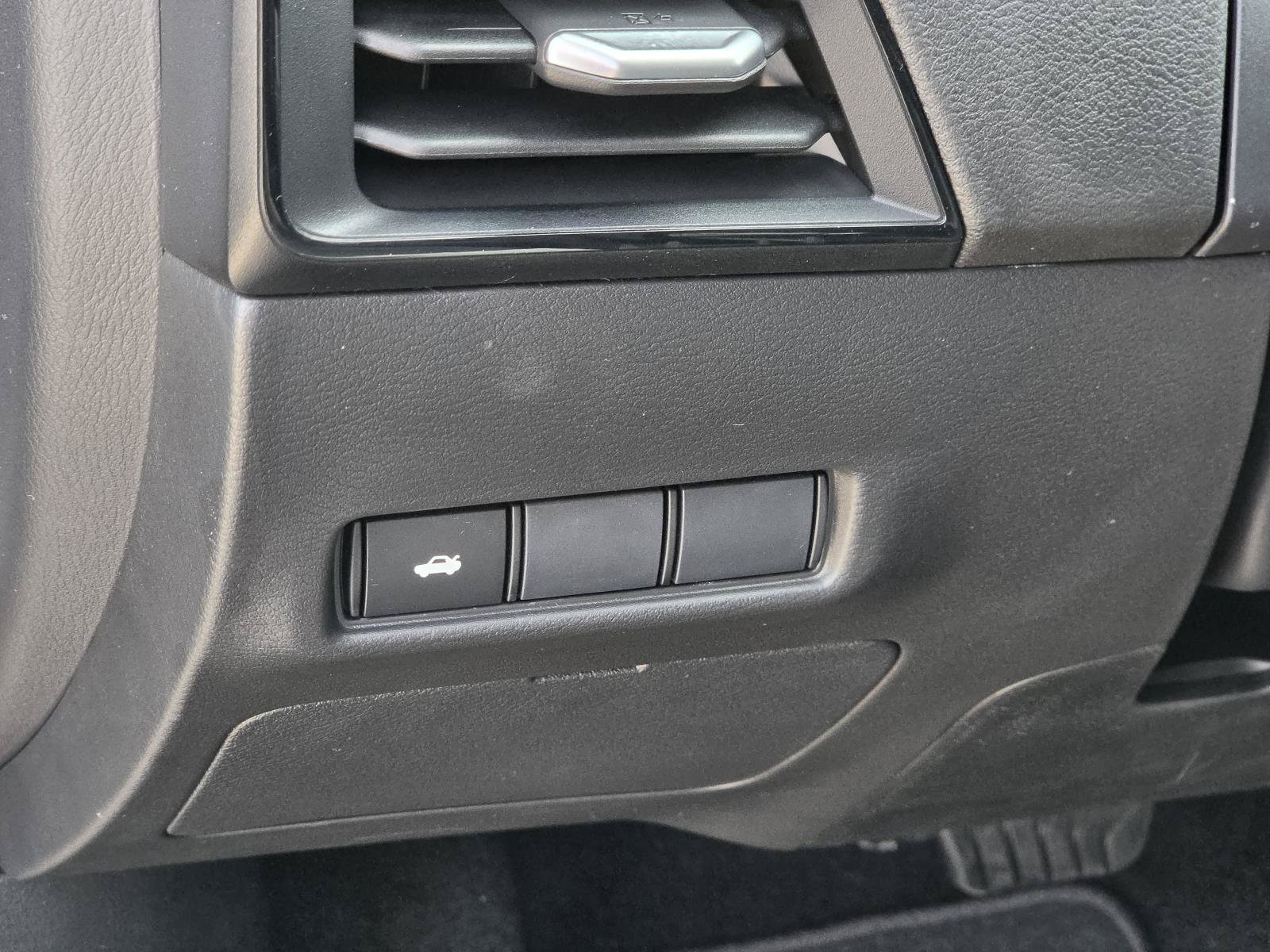 New 2027 Nissan Sentra SV FWD image 18