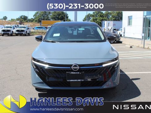New 2026 Nissan Sentra SR w/ SR Premium Package FWD image 4