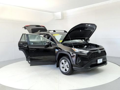 Used 2025 Toyota RAV4 XLE w/ Convenience Package AWD/4WD image 12