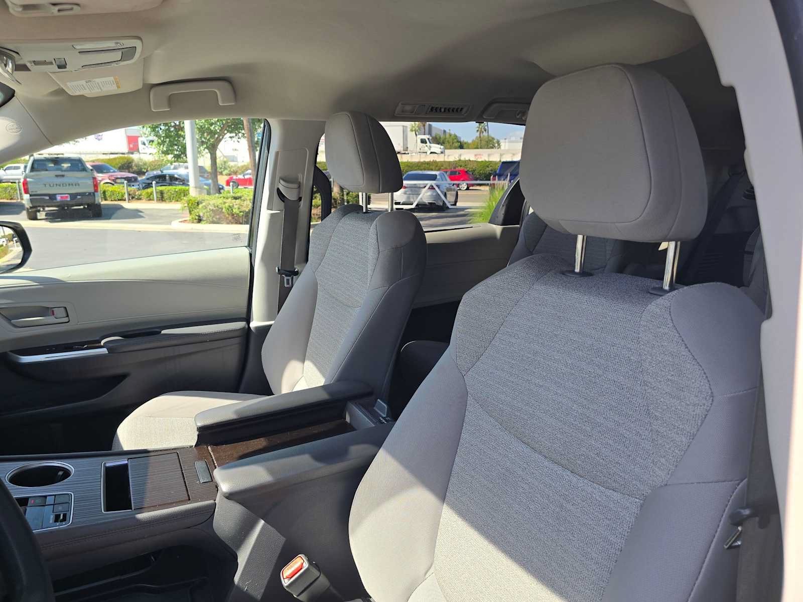 Certified 2023 Toyota Sienna LE FWD image 23