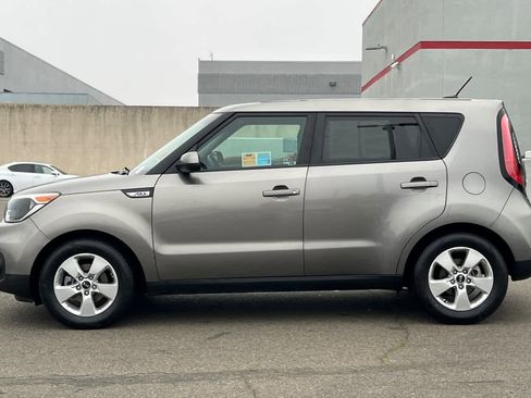 Used 2019 Kia Soul w/ Convenience Package image 9