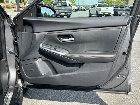 Certified 2025 Nissan Sentra SR w/ SR Premium Package FWD image 16