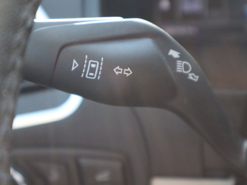 Used 2024 Ford Edge Titanium image 17