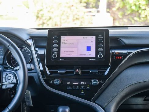 Used 2024 Toyota Camry SE image 13