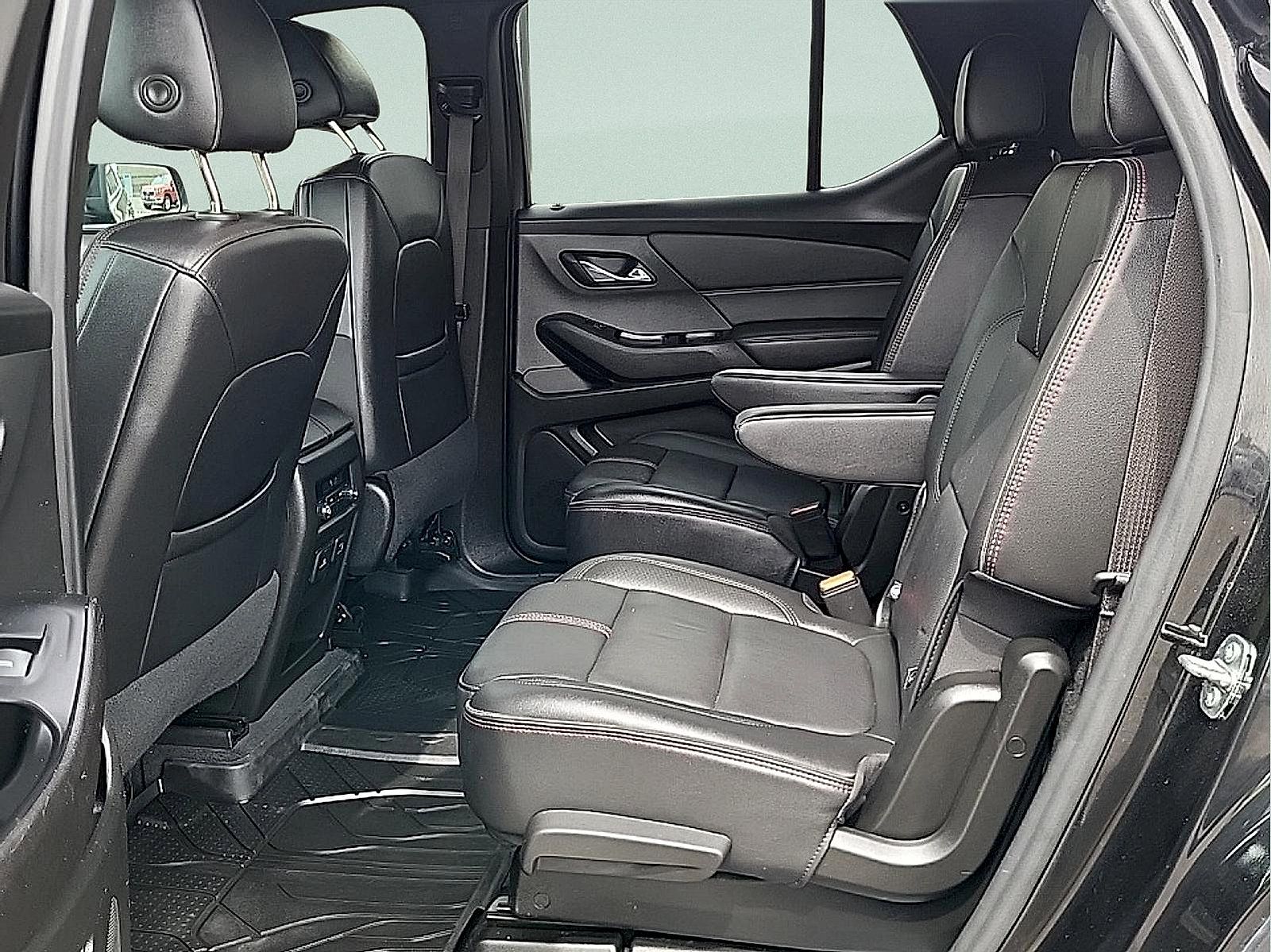 Used 2023 Chevrolet Traverse RS w/ LPO, Floor Liner Package AWD/4WD image 12