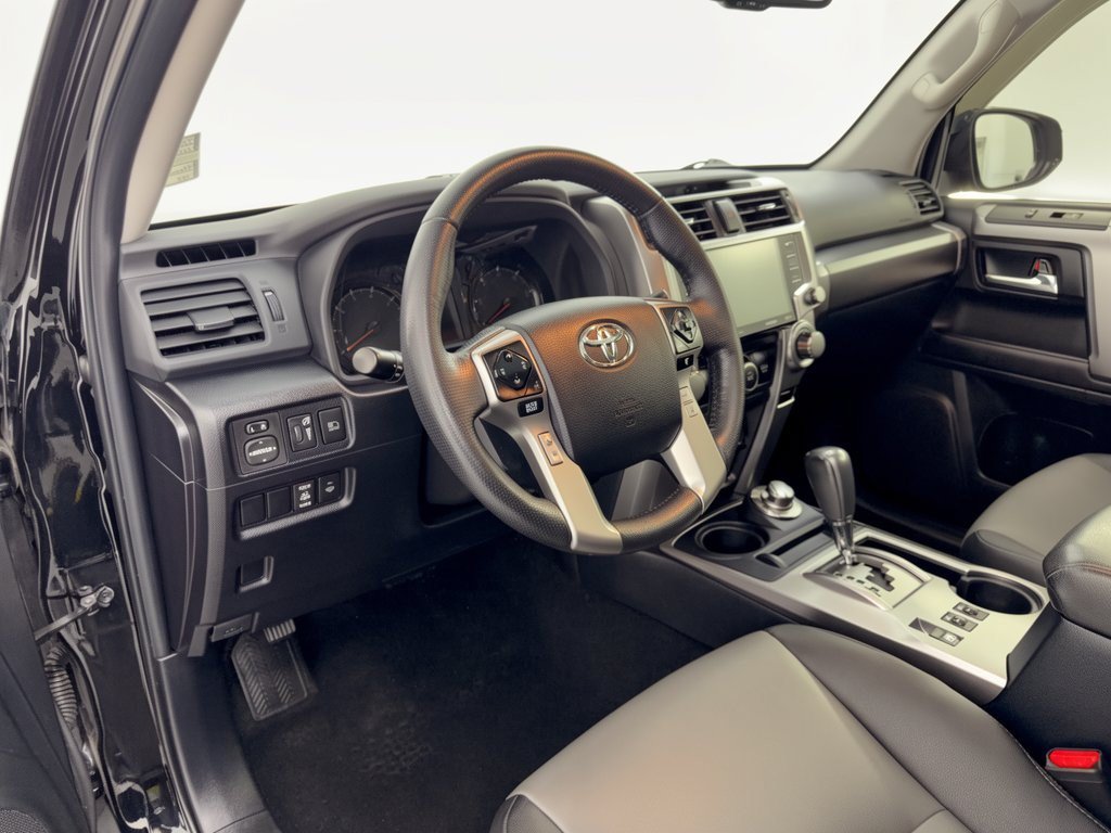 Used 2024 Toyota 4Runner SR5 Premium w/ Moonroof Package AWD/4WD image 4