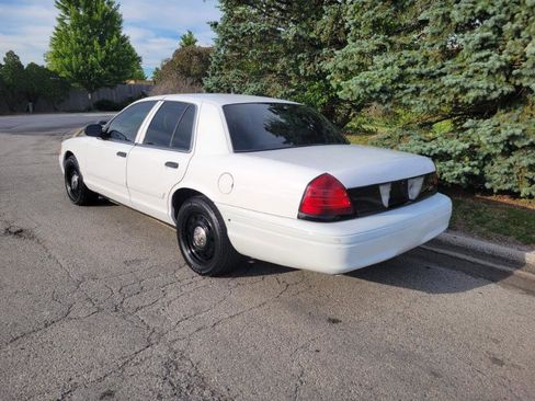 Used 2010 Ford Crown Victoria Police Interceptor RWD image 6