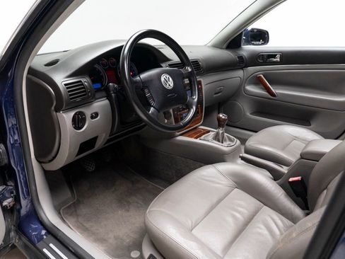 Used 2004 Volkswagen Passat W8 AWD/4WD image 12