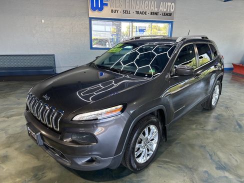 Used 2014 Jeep Cherokee Limited w/ Luxury Group image 5