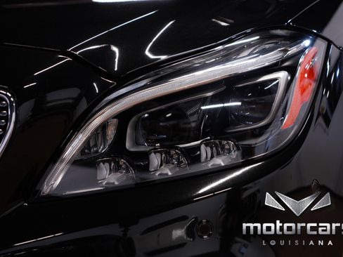 Used 2016 Mercedes-Benz CLS 400 4MATIC w/ Premium 2 Package image 11