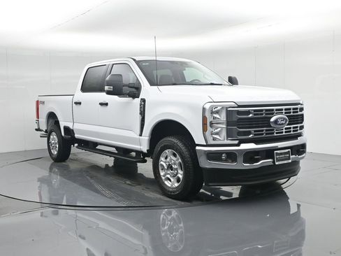 New 2026 Ford F250 XLT w/ FX4 Off-Road Package AWD/4WD image 59
