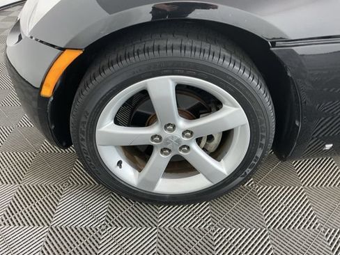 Used 2006 Pontiac Solstice Convertible w/ Premium Package RWD image 21