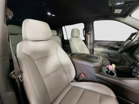 Used 2022 Chevrolet Suburban Z71 w/ Luxury Package AWD/4WD image 31