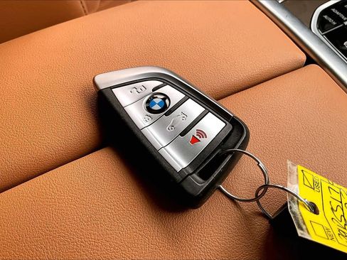 Used 2023 BMW X5 sDrive40i w/ M Sport Package image 15