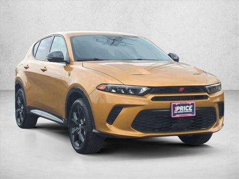 Used 2024 Dodge Hornet R/T w/ R/T Blacktop Package image 3