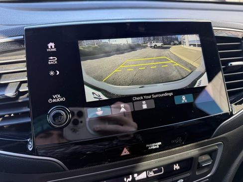 Used 2023 Honda Passport TrailSport image 6