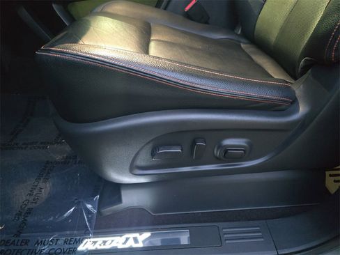 Used 2023 Nissan Titan PRO-4X w/ Pro-4x Convenience Package image 29