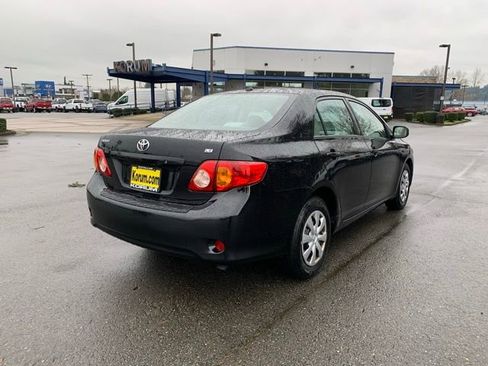 Used 2010 Toyota Corolla LE image 5