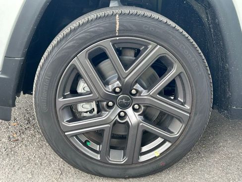 New 2025 Jeep Compass Limited w/ Sun & Sound Group image 23