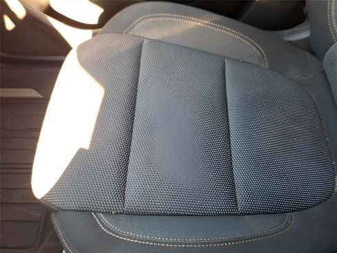 Used 2021 Chevrolet Traverse LT image 26