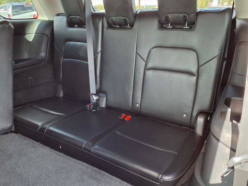 Used 2022 Nissan Pathfinder SL image 18