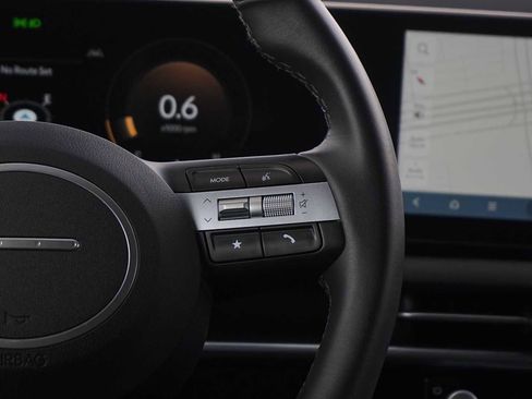 Used 2025 Hyundai Tucson SEL FWD image 18