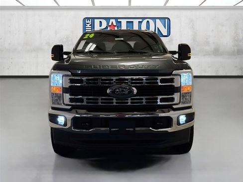 Used 2024 Ford F250 XLT w/ FX4 Off-Road Package AWD/4WD image 2