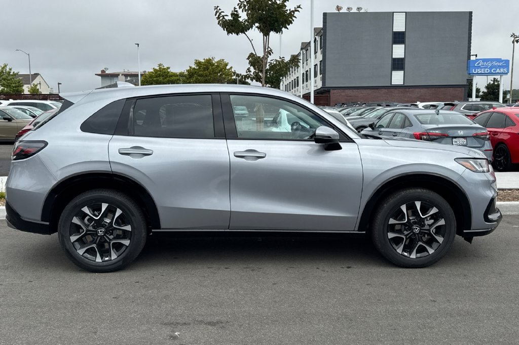 New 2027 Honda HR-V EX-L image 3