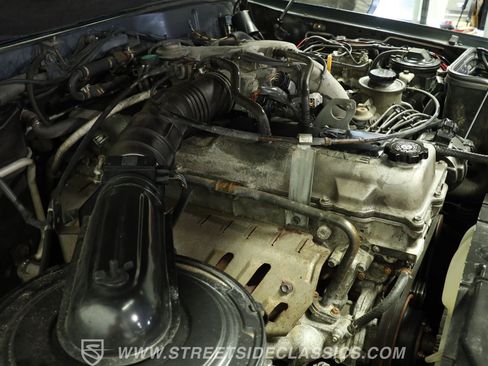 Used 1997 Toyota Land Cruiser w/ Collector's Edition Pkg AWD/4WD image 32