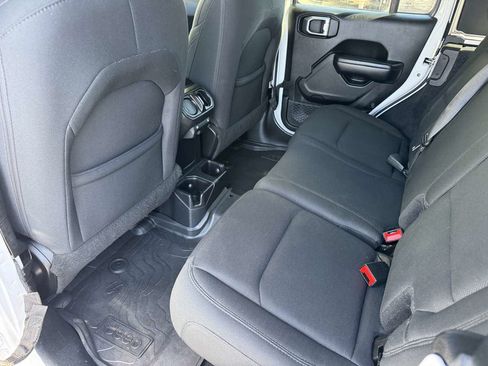 Used 2019 Jeep Wrangler Unlimited Sport S AWD/4WD image 21