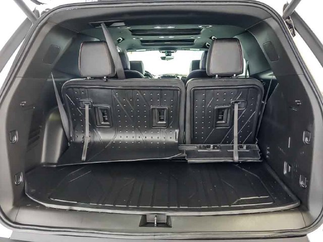 Certified 2023 Chevrolet Traverse RS w/ LPO, Floor Liner Package AWD/4WD image 34