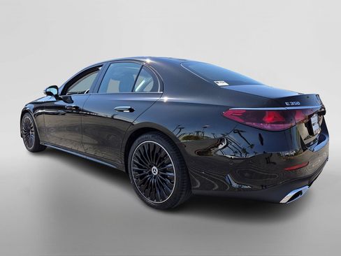 New 2026 Mercedes-Benz E 350 4MATIC Sedan image 3