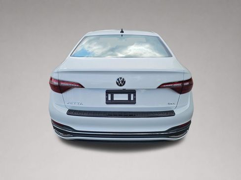 Used 2023 Volkswagen Jetta SEL FWD image 4