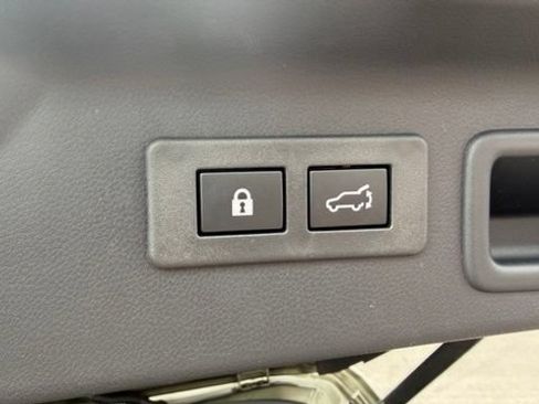 Used 2026 Subaru Forester Premium AWD/4WD image 15
