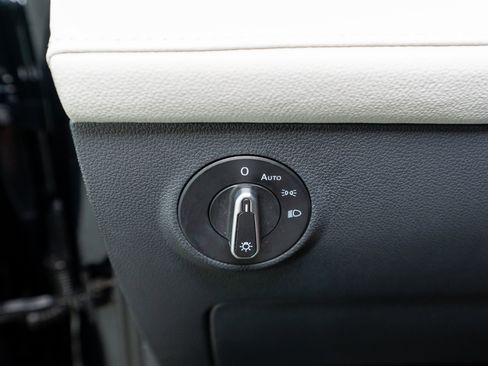 Used 2025 Volkswagen Taos S FWD image 27