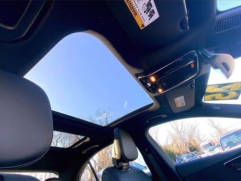 Used 2025 Mercedes-Benz C 300 4MATIC Sedan image 11