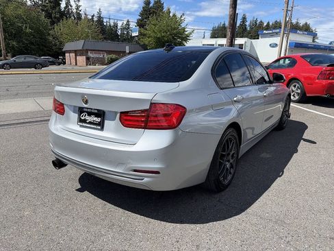 Used 2016 BMW 328i Sedan RWD image 9