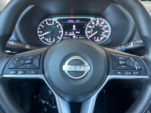 Used 2024 Nissan Sentra SV FWD image 22