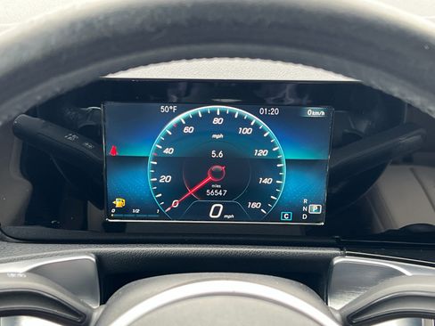 Used 2020 Mercedes-Benz GLB 250 4MATIC image 23