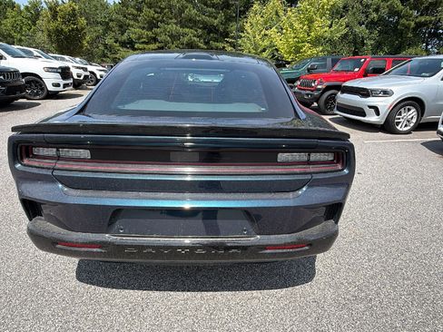 Used 2024 Dodge Charger Daytona Scat Pack w/ Plus Group AWD/4WD image 9