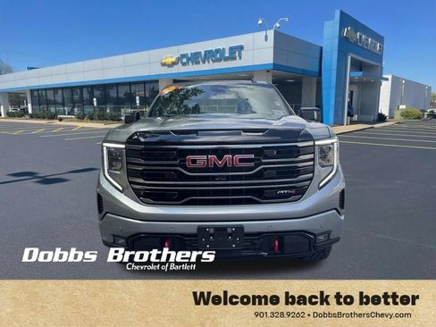 Used 2025 GMC Sierra 1500 AT4 AWD/4WD image 2