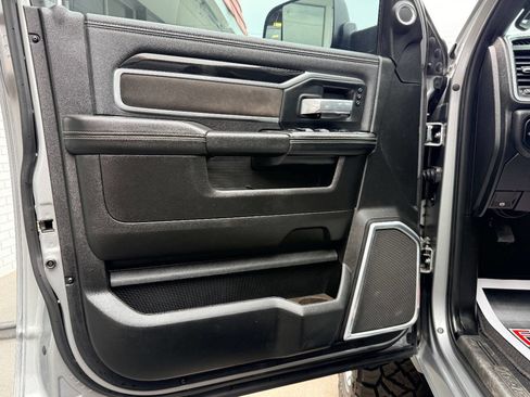 Used 2020 RAM 3500 Laramie AWD/4WD image 18