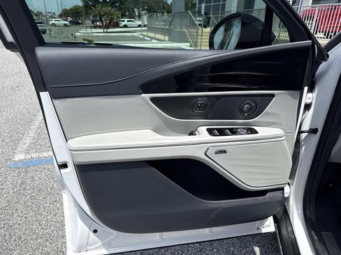 New 2026 Lincoln Nautilus Reserve w/ Jet Appearance Package AWD/4WD image 18