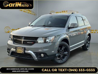 Used 2019 Dodge Journey Crossroad w/ Nav & Sun Group