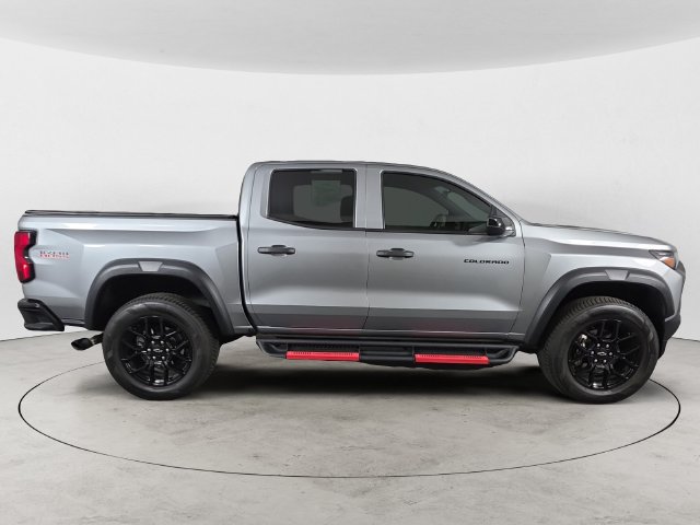 Used 2023 Chevrolet Colorado Trail Boss w/ LPO, Dark Essentials Package AWD/4WD image 4