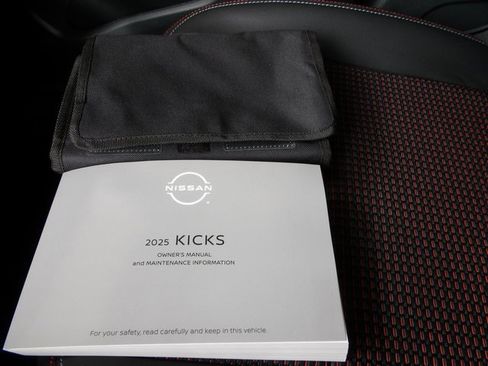 Certified 2025 Nissan Kicks SR image 37