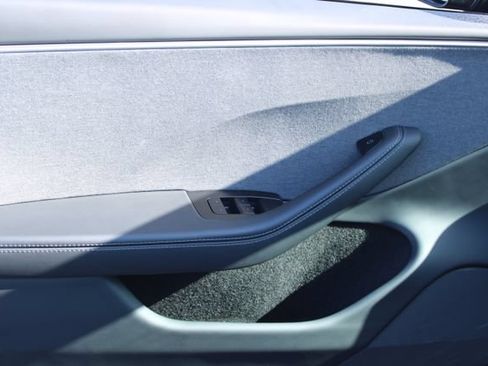 Used 2025 Tesla Model 3 Long Range RWD image 8