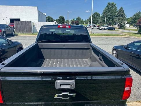 Used 2017 Chevrolet Silverado 2500 LT w/ LT Convenience Package AWD/4WD image 10