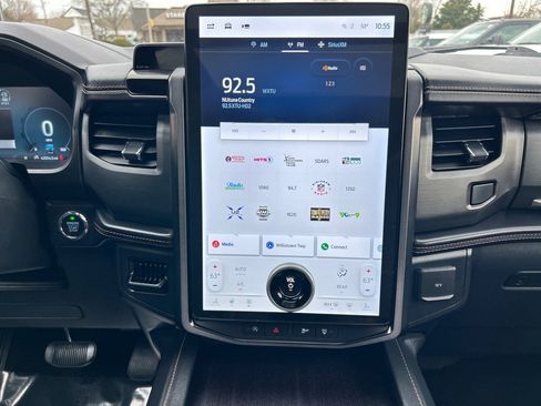 Used 2022 Ford Expedition Platinum image 31